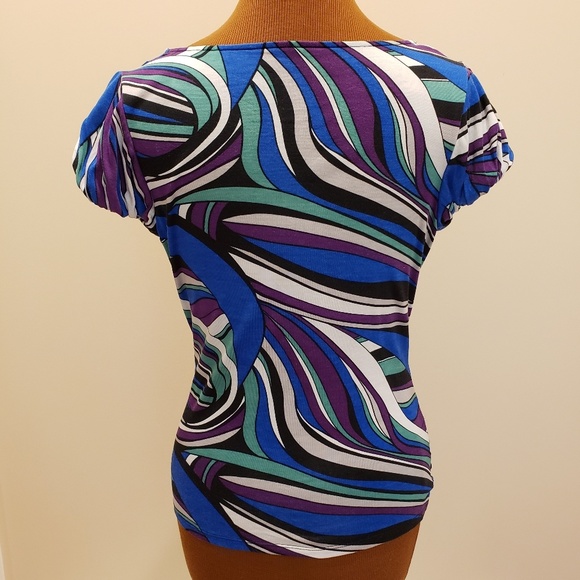 🚨🛍 CLOSET CLEAROUT! Cowl Neck Short Sleeve Shirt - Picture 2 of 3